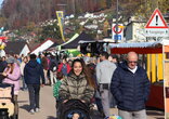 Gut besuchter Warenmarkt